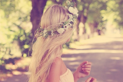 beautiful-blonde-flowers-girl-Favim.com-1837952